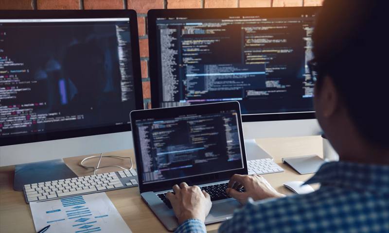 数据科学选型:R与Python如何赋能黟县网站建设?